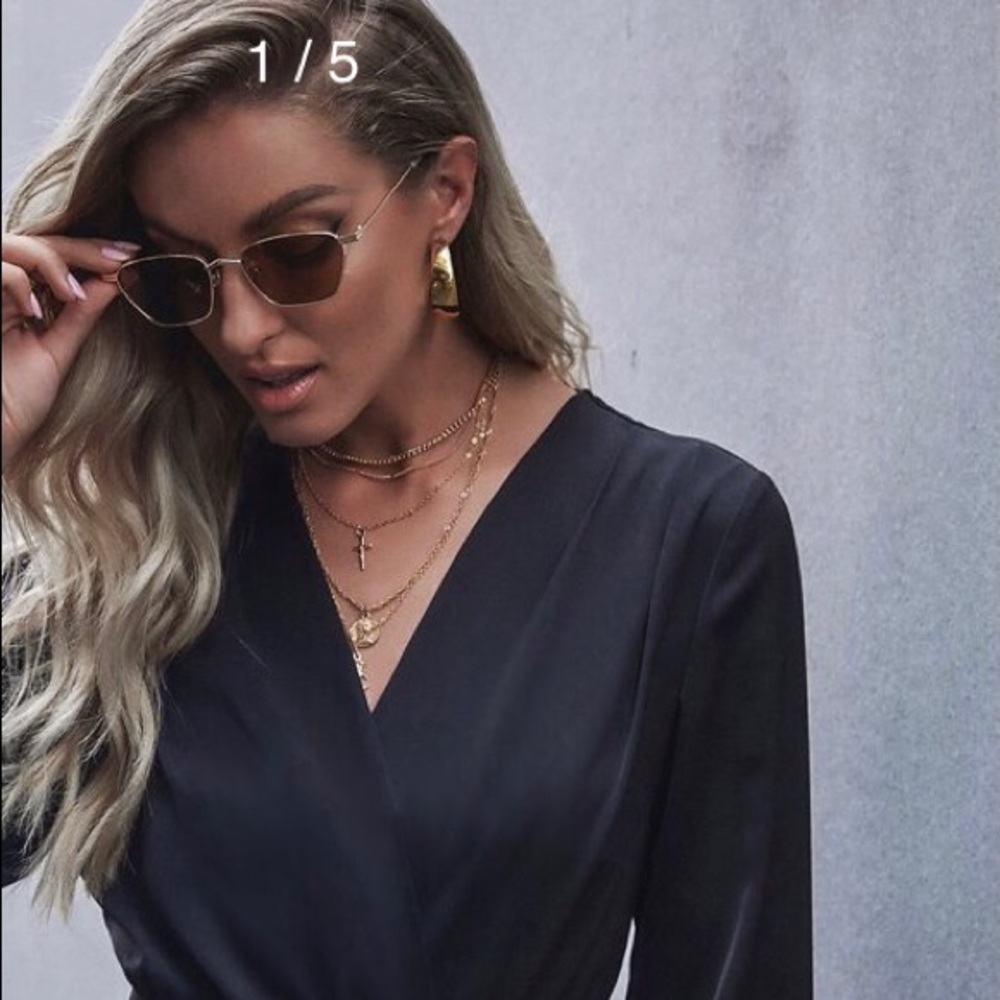 NWOT- V neck long sleeve blouse